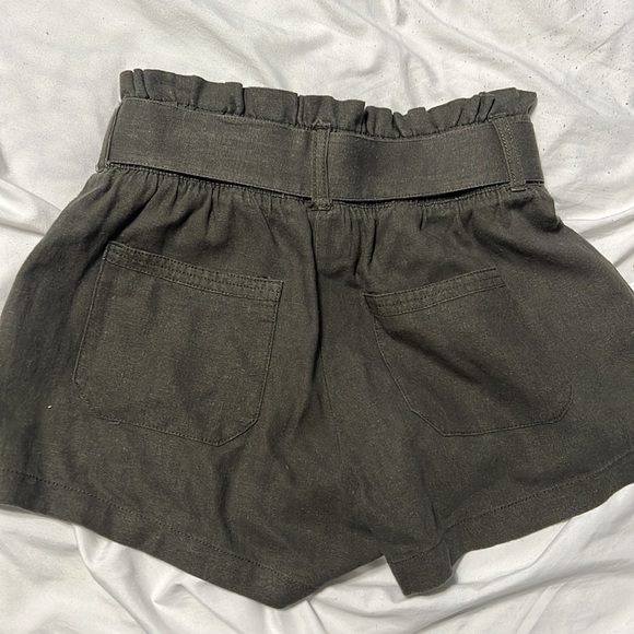 Tie up shorts - Picture 3 of 3